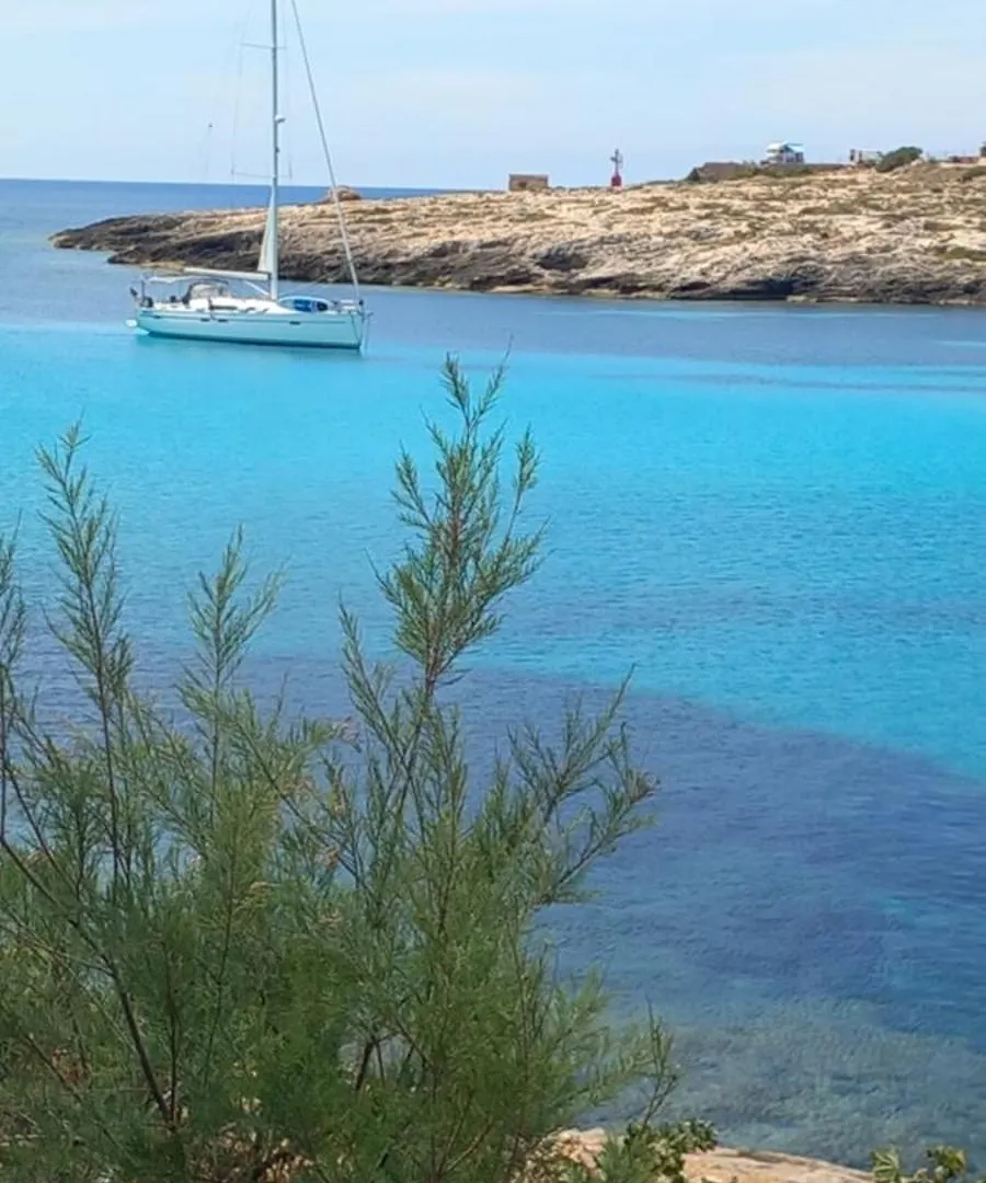 Lampedusa VI Attende 0*,  Italy